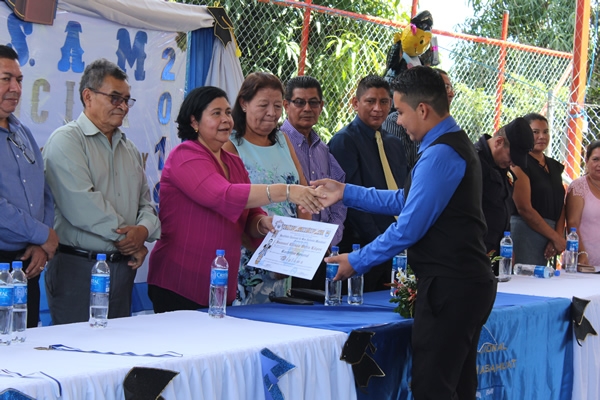 ULS participa en graduación del Instituto Nacional de San Antonio Masahuat